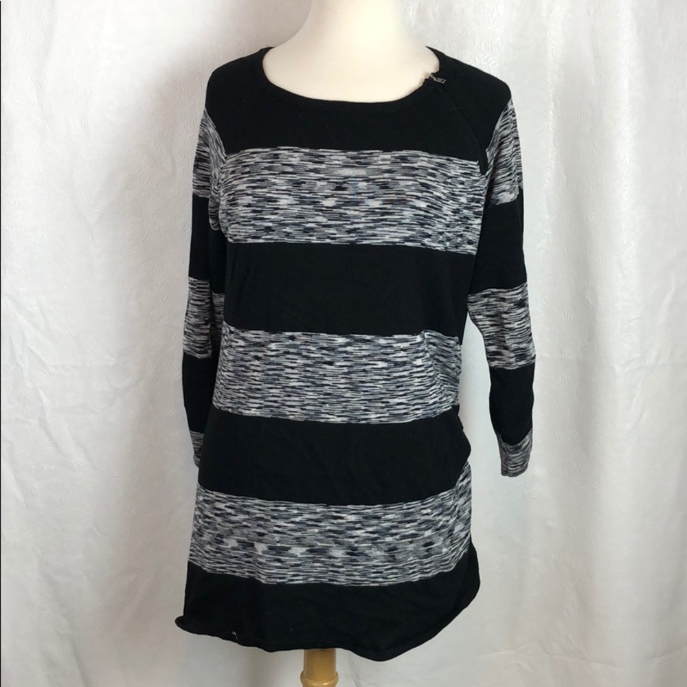 GNW LIGHTWEIGHT TUNIC STYLE SWEATER SZ M